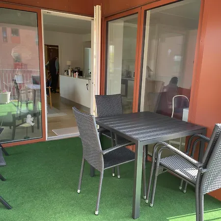 Unique Three Bedroom In The Of With Private Parking